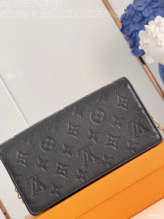On Wallet Chain Lily LOUIS VUITTON 0729